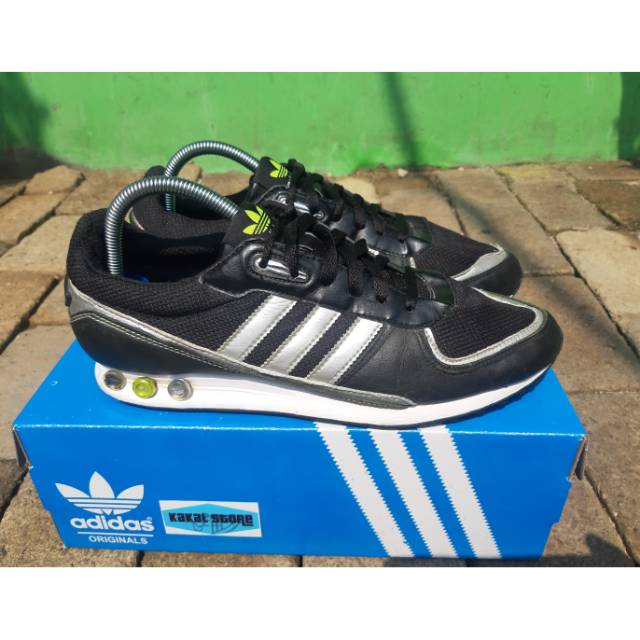 Adidas LA trainer II