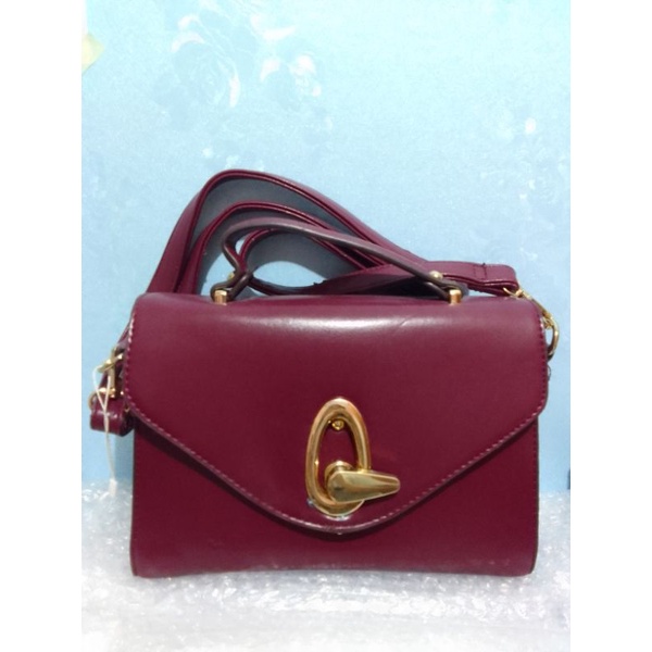 New Tas Branded Matahari Tas Kotak Selempang Wanita Maroon Magenta Woman Bag Second Preloved Thrift
