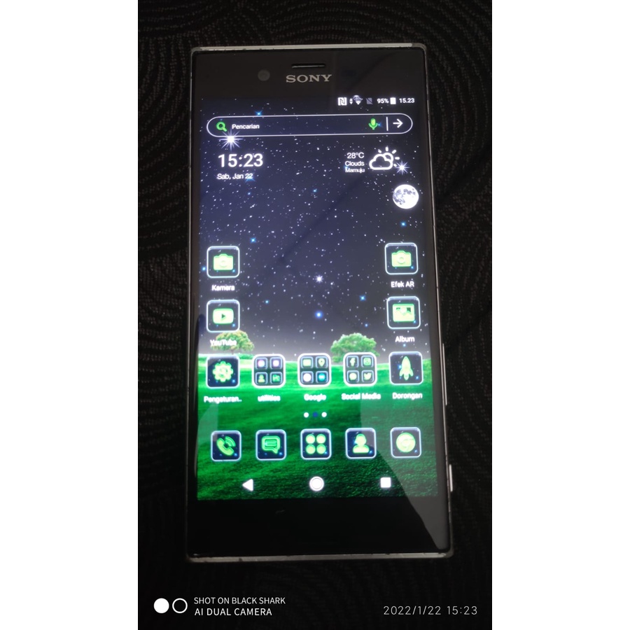 hp murah SONY xperia EXPERIA XZ docomo ram 3gb rom 32gb warna silver siap pakai