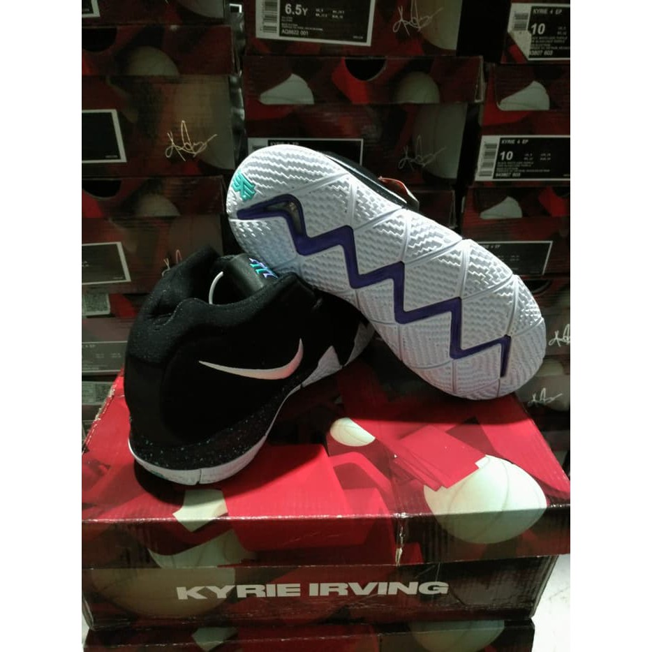 Terbaru  FREE SHOES BAG Sepatu Basket Nike Kyrie 4 Ankle Taker   Irving   Ankle Taker  41  Diskon