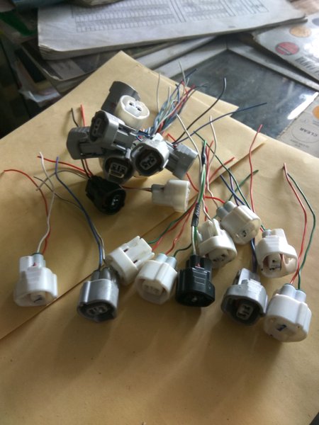 kabel soket-fitting lampu senja-seri depan toyota ayla