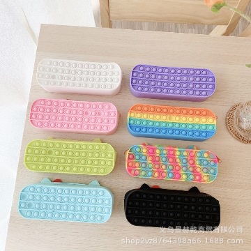 Baapaang - Hello Kitty Small Rubber Wallet / Dompet Pop It-2