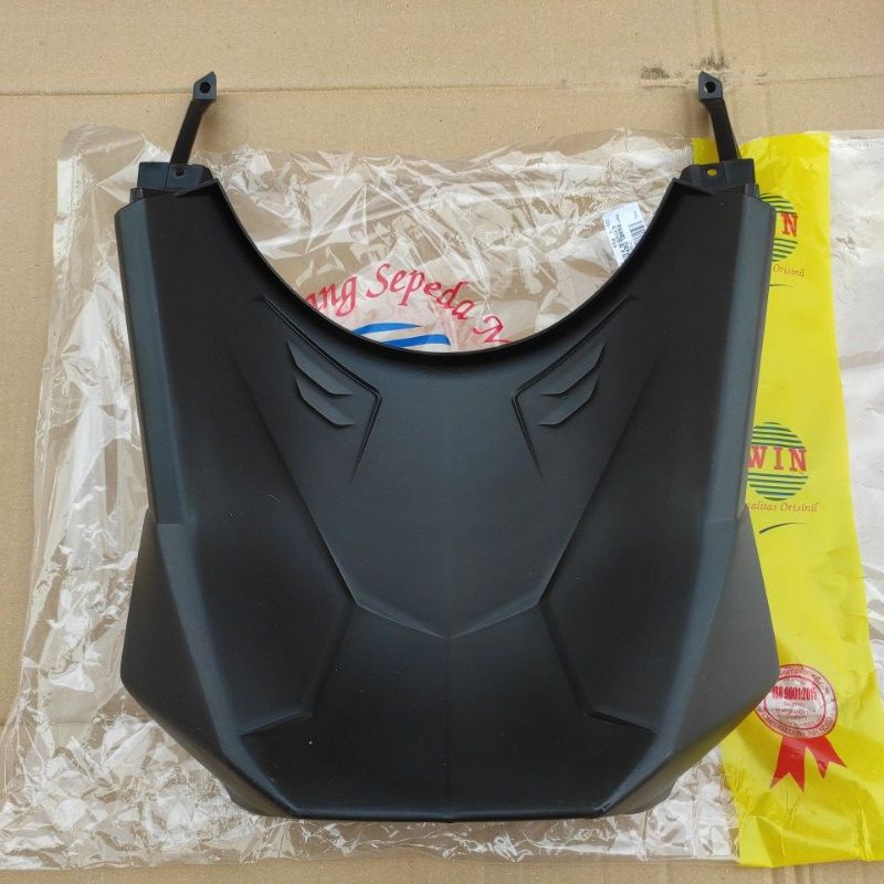 cover front lower dek paruh lumpur vario 125 150 led old k59 merk win