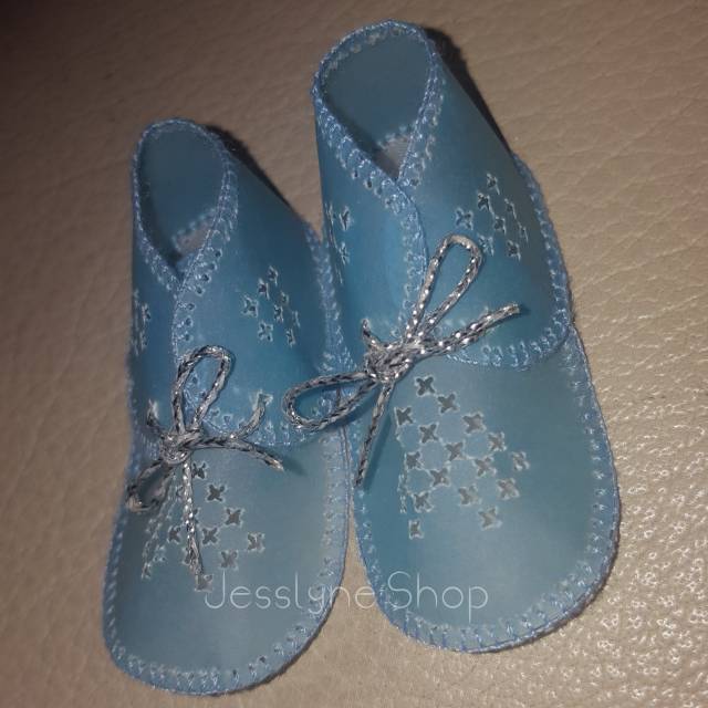 

Pernak Pernik Sepatu Kertas kalkir