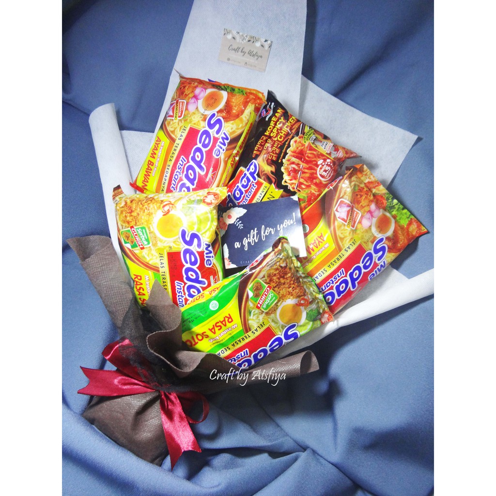 

B17 BUKET BOUQUETE SNACK WISUDA SEMINAR BITHDAY KADO HADIAH