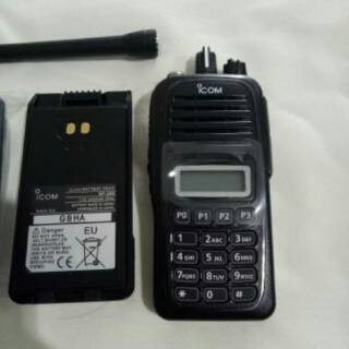 HT ICOM V88 Single band (VHF) anti air Garansi 1 Tahun Walkie talkie | IC-V88 Singleband VHF 135-174MHz tahan hujan | Icom V 88 handy talky Radio