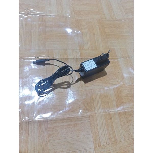 Charger Timbangan atau Adaptor Timbangan 9V 1A plus dalem