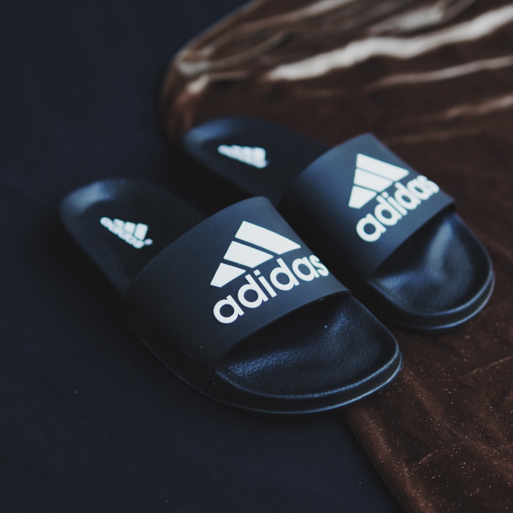SANDAL FLAT SLIP ON ADIDAS PYLON HITAM PUTIH