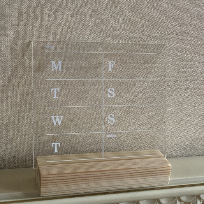 

[RESTOCK] acrylic calendar planner - wooden stand