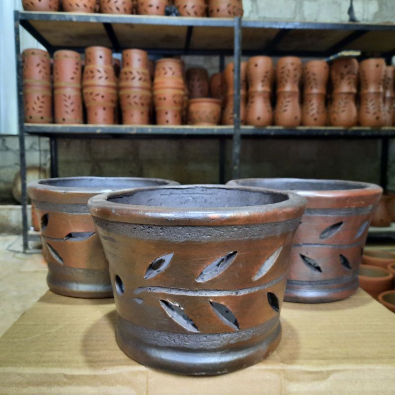Pot Gerabah Model Kecil D17cm T12cm