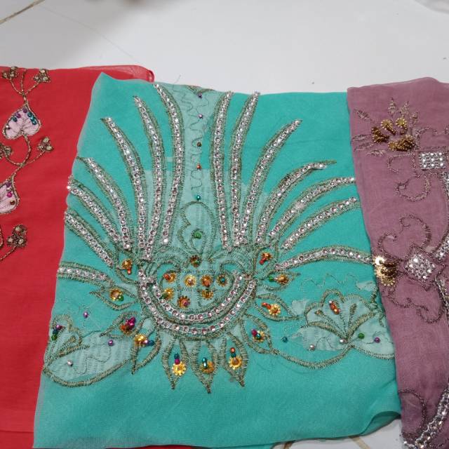 Jilbab Paris segiempat bordir