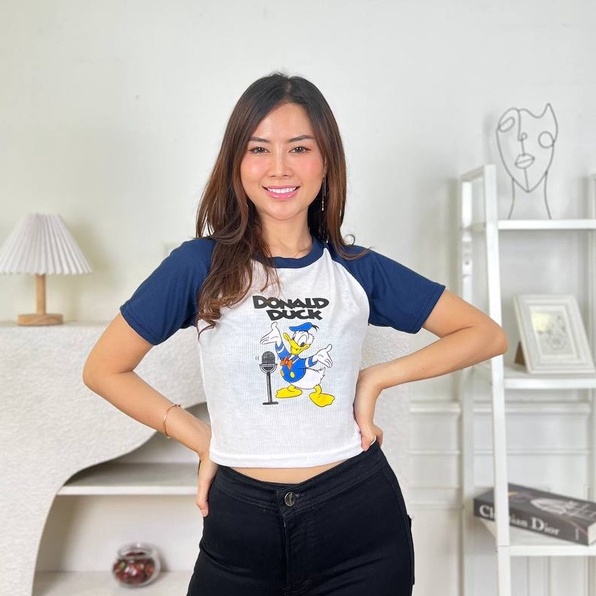 BEFAST - ZEC OOTD Kaos Crop DARINA / Crop Top Donalld Duck RIB (LD 88, P 40) / Kaos Crop Wanita Remaja / Atasan Lengan pendek / Kaos Motif Donal Bebek / Terbaru 2022 / Crop Top Santai Wanita / Fashion Casual Wanita / Termurah / Trendy