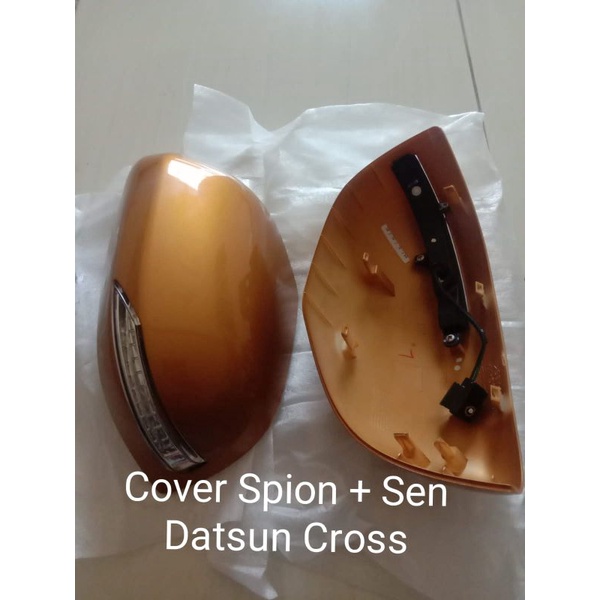 Cover spion datsun cross