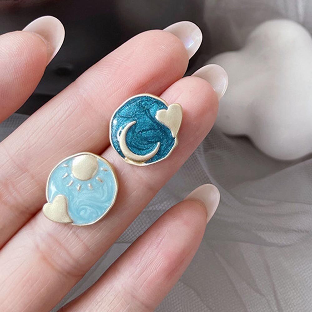 Anting Tusuk Gantung Asimetris Desain Bulan Sabitbintang Enamel Gaya Simplevintage Untuk Wanita