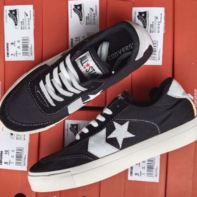 Converse Courtland Black White