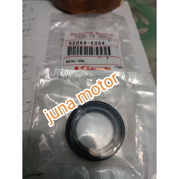 seal gear depan pulsar 200NS NS200 Original