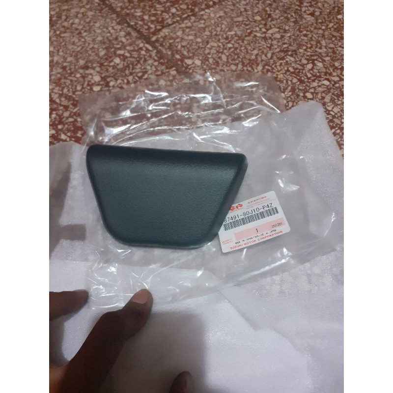 tutup baut jok suzuki sx4 ori sgp