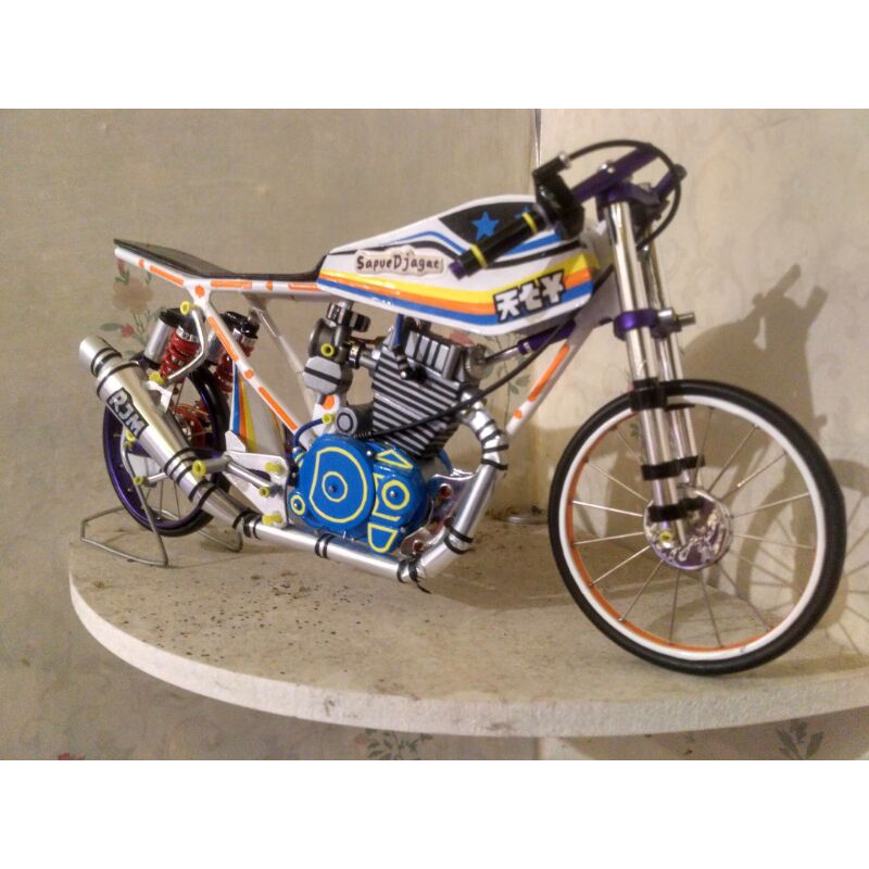 Miniatur Herex Honda CB GL MP TIGER Barbara speed