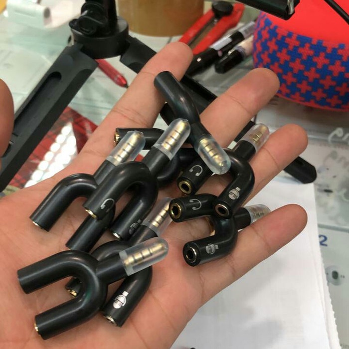 [ MODEL U ] Audio Splitter Jack 3.5mm to dual female Shape 2in1