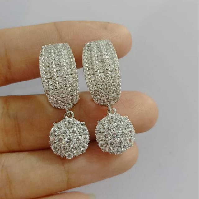 Anting mewah Replika berlian eropa.