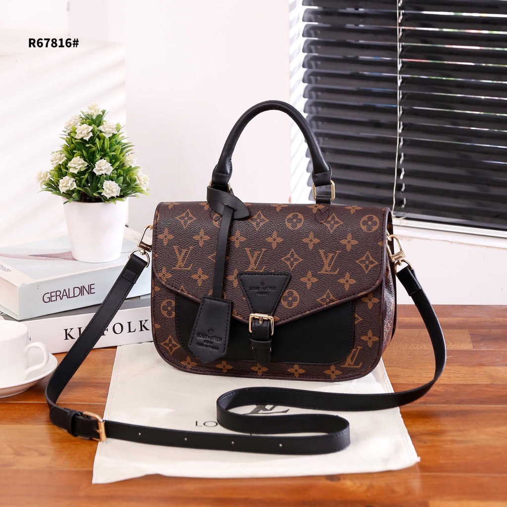 LV R67816 Beaumarchais Handbag