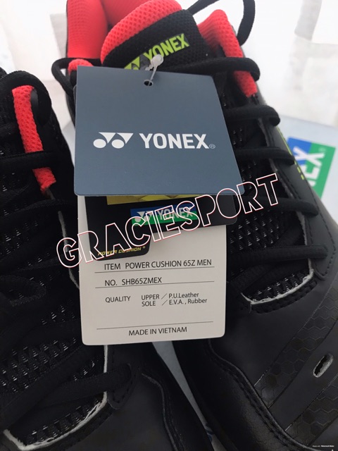 Yonex Power Cushion 65Z Men black red