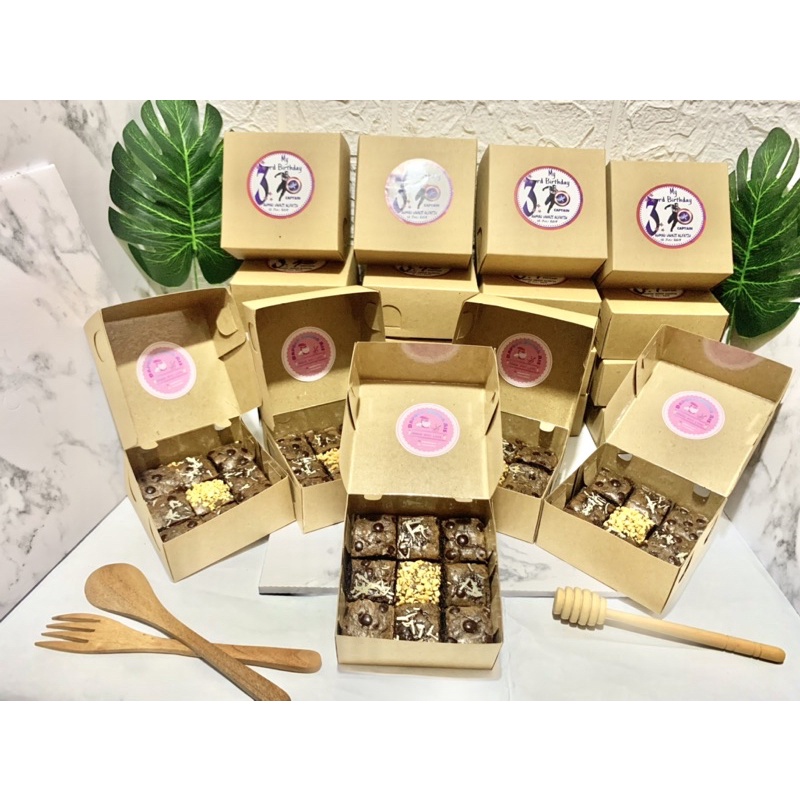 

Fudge Brownies Uk 10x10 hampers ulang tahun