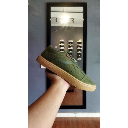 Aerostreet Massive Low Gum Army BNIB - Sepatu Sneakers Casual