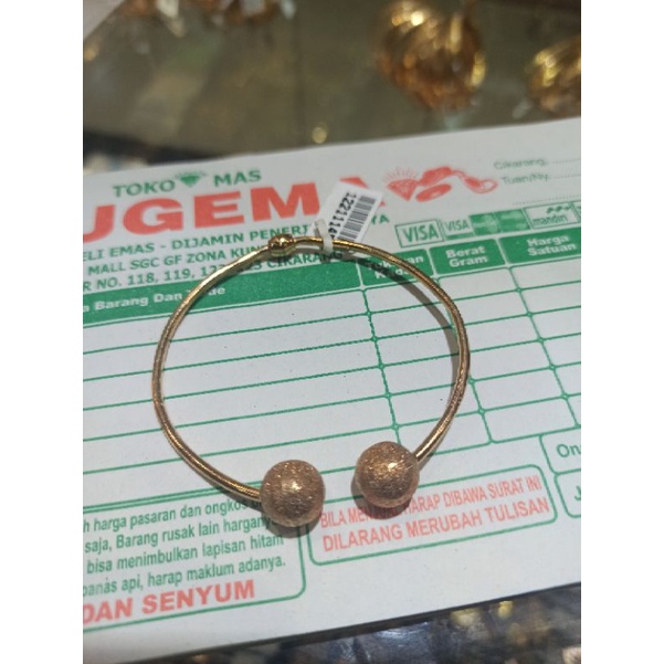 gelang dior tinju