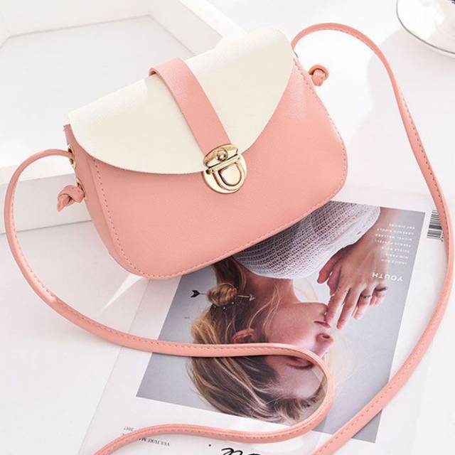 Tas Selempang Wanita Batam (535)