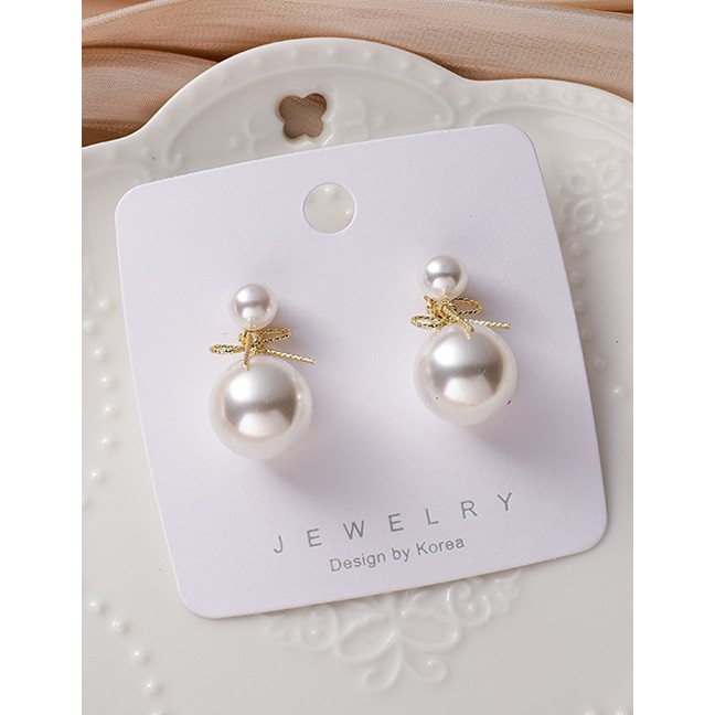 LRC Anting Tusuk Fashion White Large And Small Pearl Butterfly Combined With Gold Earrings P59545