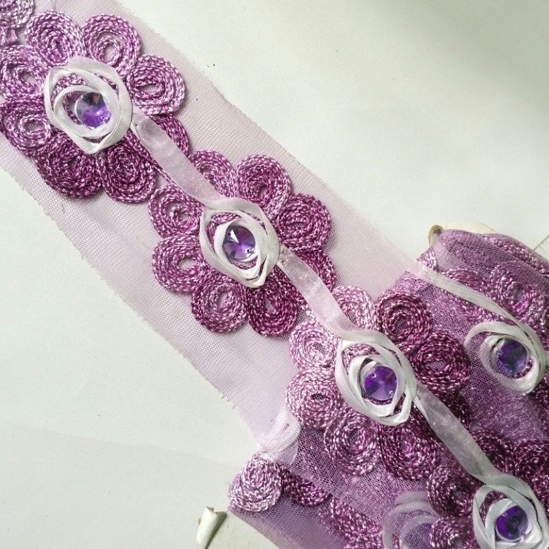 per meter,renda tile diamond warna ungu lebar 9 cm