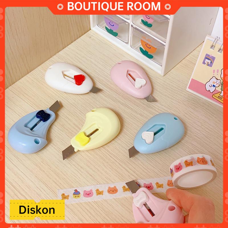 

Ready✨Cute Mini Portable Small Utility Knife Alat Perlengkapan Seni SiswaBER