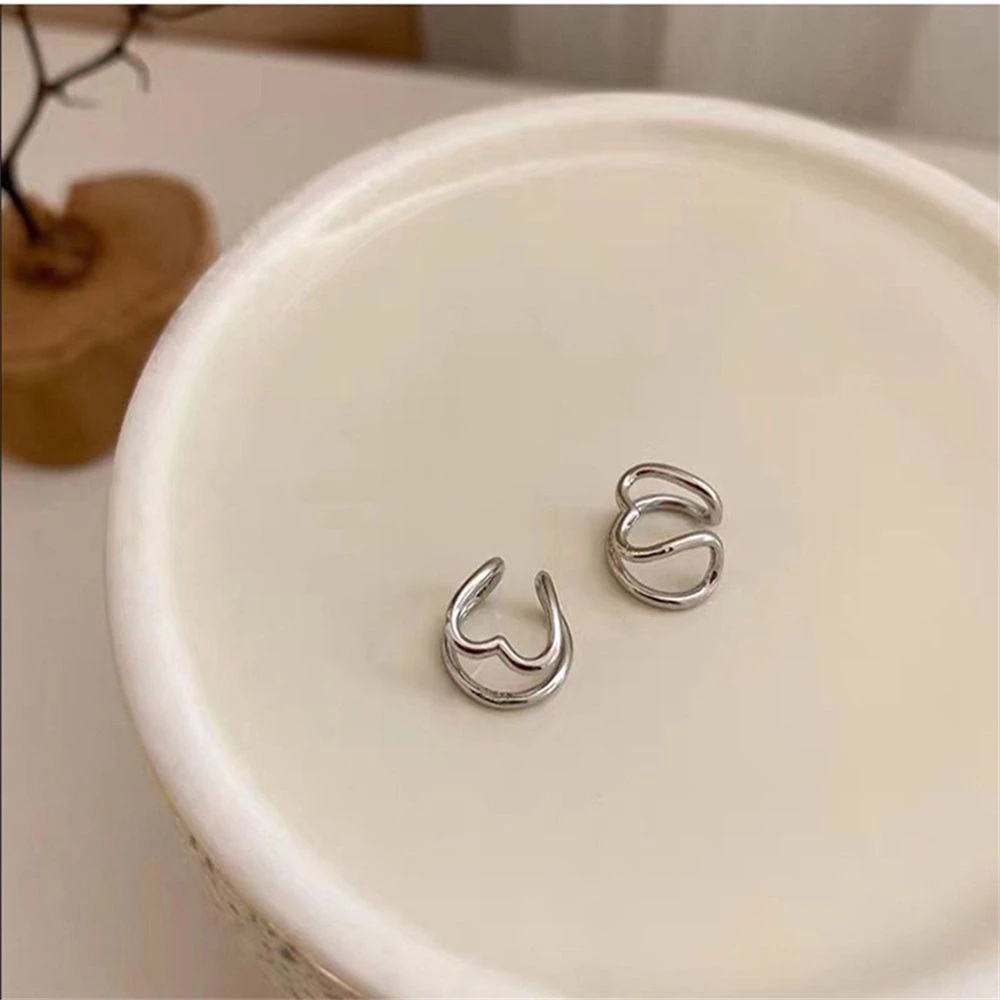 Anting Klip Bentuk C Geometris Hati Bahan Logam Warna Silver Gaya Korea Untuk Wanita