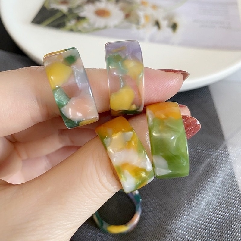 2022 Cincin Retro Sexy Model Terbuka Bahan Resin Akrilik Jelly Warna Campur Untuk Wanita