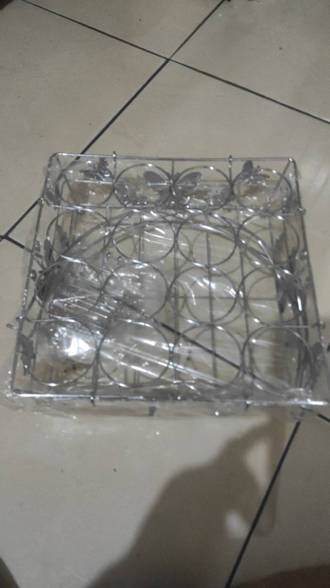 Keranjang Air Mineral Rak Gelas Minum Aqua Tempat Cangkir Kupu Rak Cangkir Mug Rack