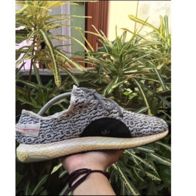 YEEZY BOOST 350 MADE IN CHINA