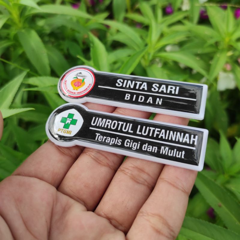 Nametag Nama Dada Name Tag Papan Nama Dokter Bidan Sekolah Perusahaan Mahasiswa Perawat Apoteker Nakes