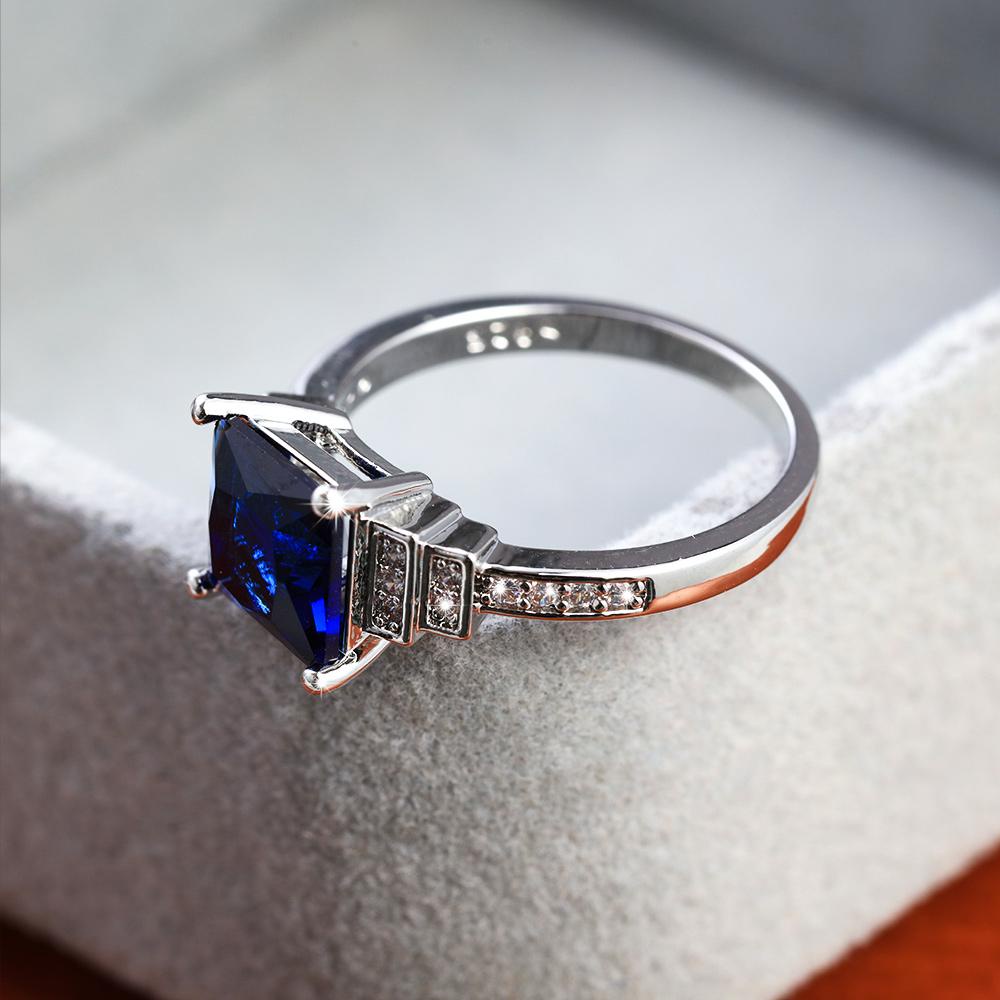 Cincin LILY Zircon Lapis Sederhana Patinum Fashion Ukuran 6-10 Perhiasan