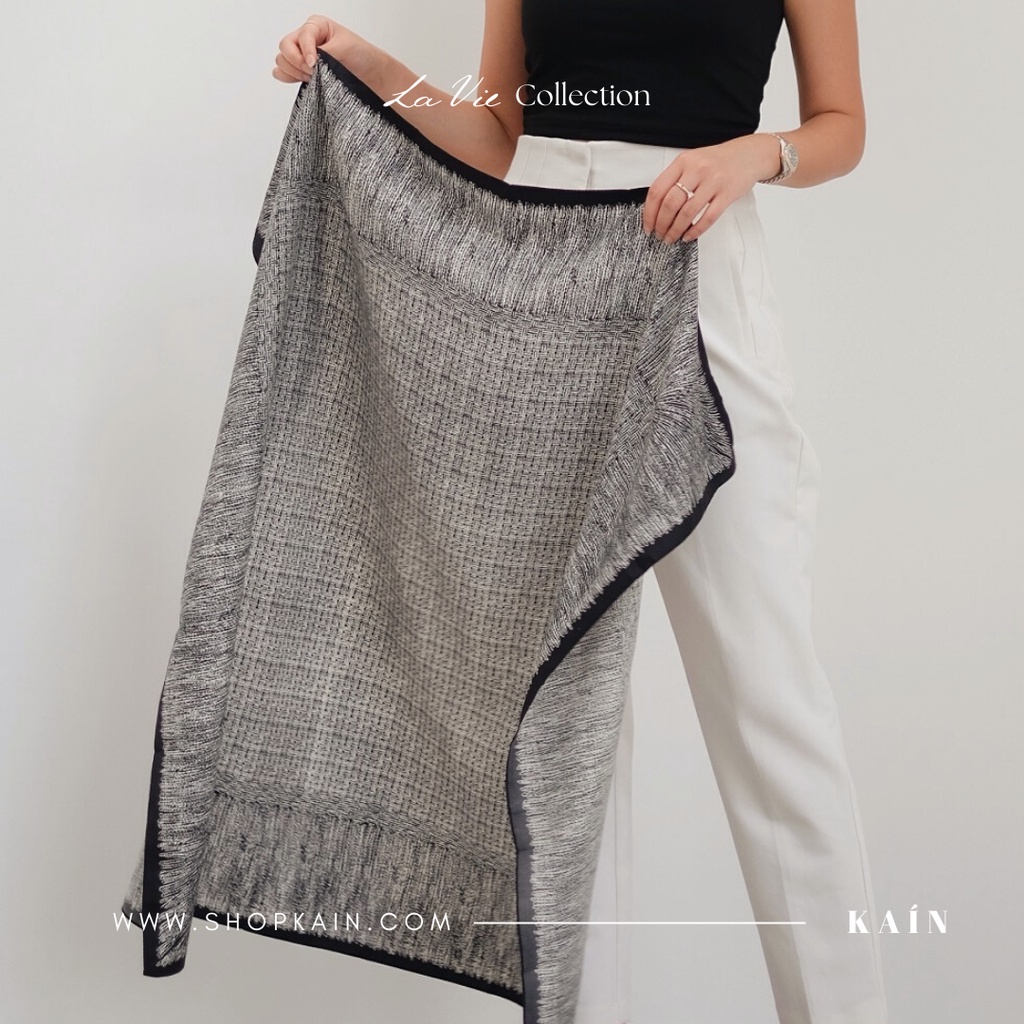 SHOPKAIN LAMINA scarf  in Black - LA VIE  Collection