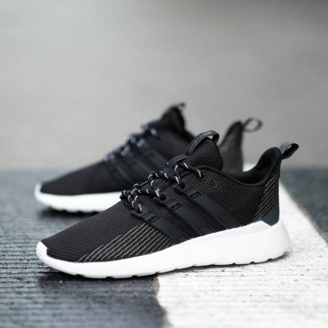 adidas questar flow triple black