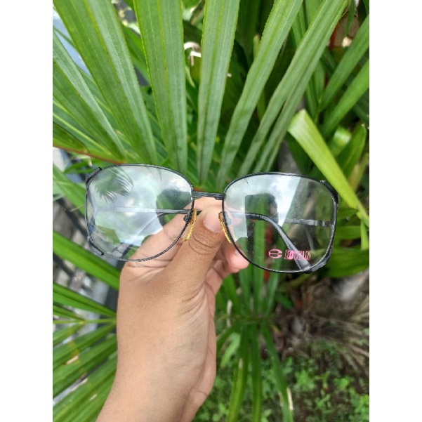 kacamata vintage merk Edwin