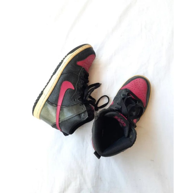 Nike Second