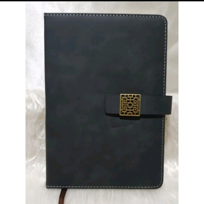 

AG 7273 / Agenda Kulit A5 / Buku Catatan / Notebook Kulit - Hitam