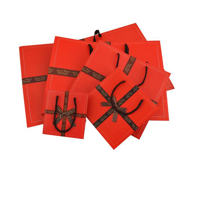 

kantong tema valentine, kantong kado, kantong kado pita merah