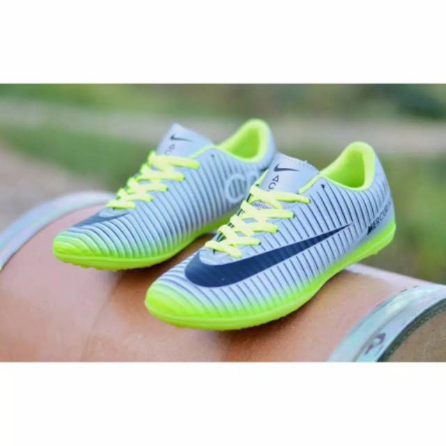 SEPATU NIKE FUTSAL OLAHRAGA SEPAK BOLA PRIA