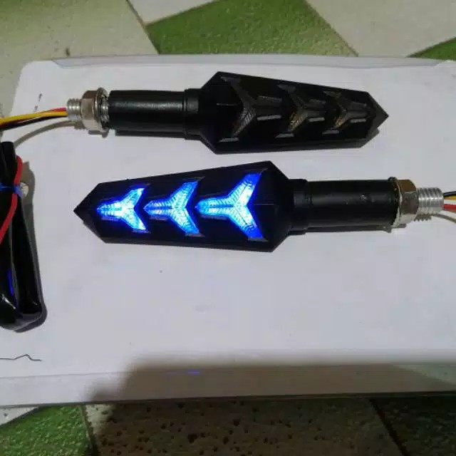 Lampu sein sen variasi model led runing pesawat jet universal motor klx crf  vixion tiger