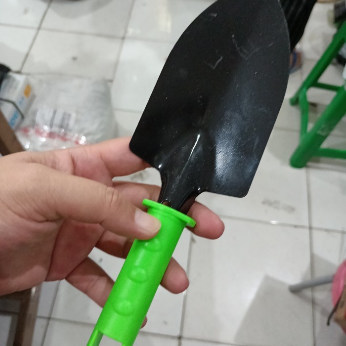 skop tanaman, alat berkebun singkup kecil, sekop, sendok tanaman - Hijau