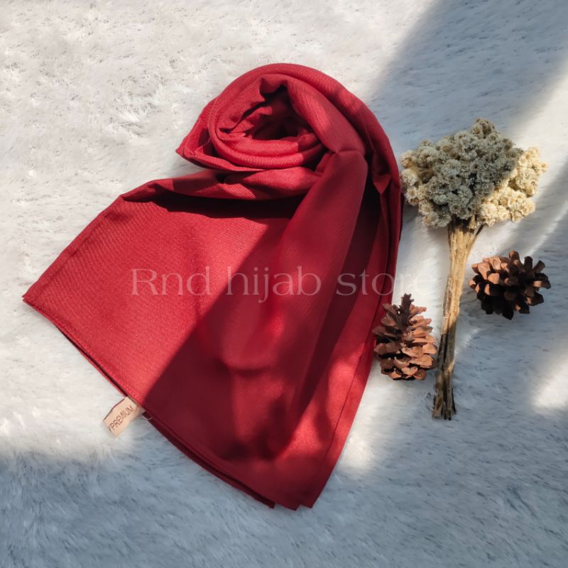 Hijab Segiempat Paris Premium jahit tepi | Red Rose | Varisha | Bintang | Azara-Merah bata