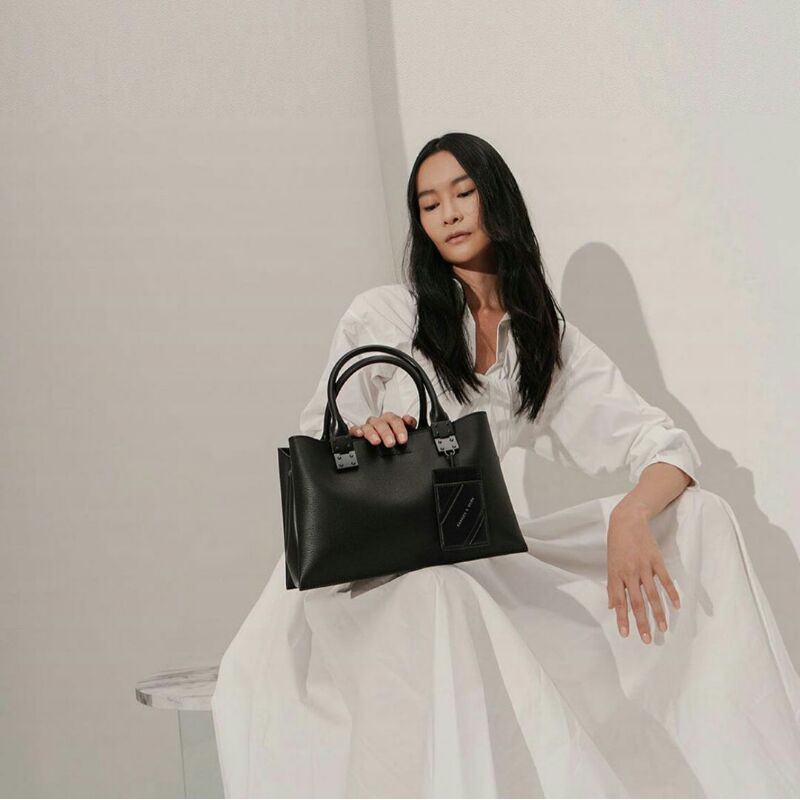 CHELLSARTASTORE : Top Handle Structured Bag